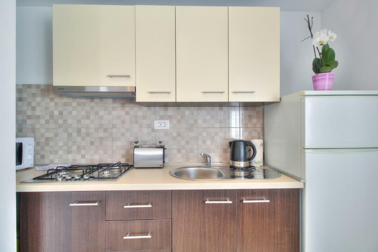 Apartments Antunovic Umag Exterior foto