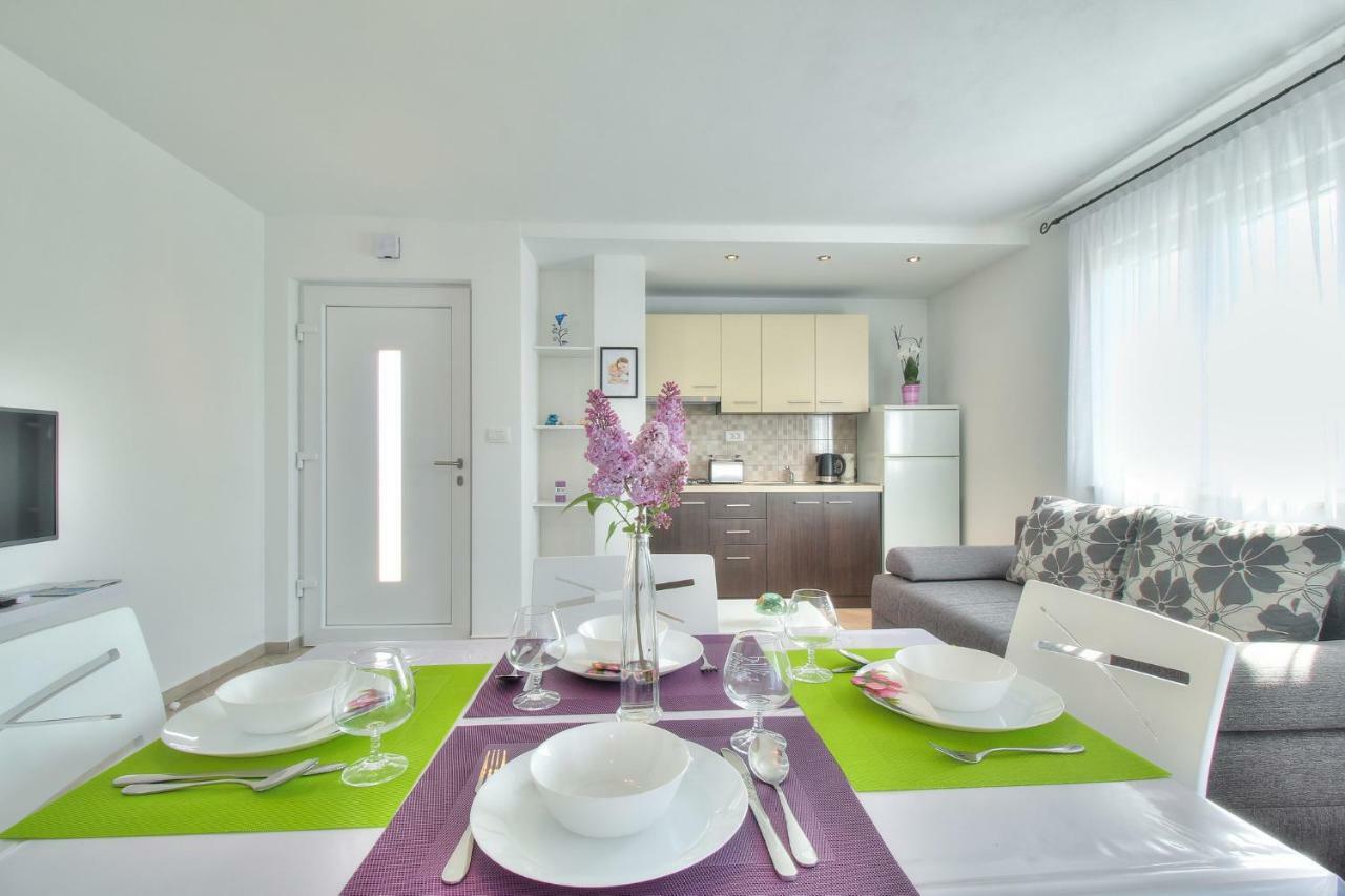 Apartments Antunovic Umag Exterior foto