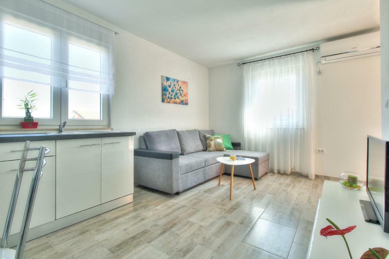 Apartments Antunovic Umag Exterior foto